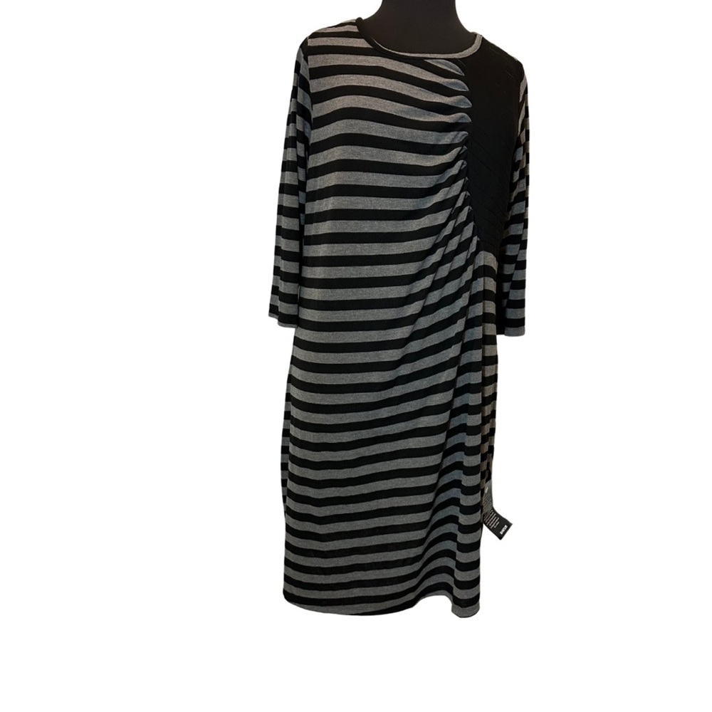 Avenue gray and black dress 26/28 NWT